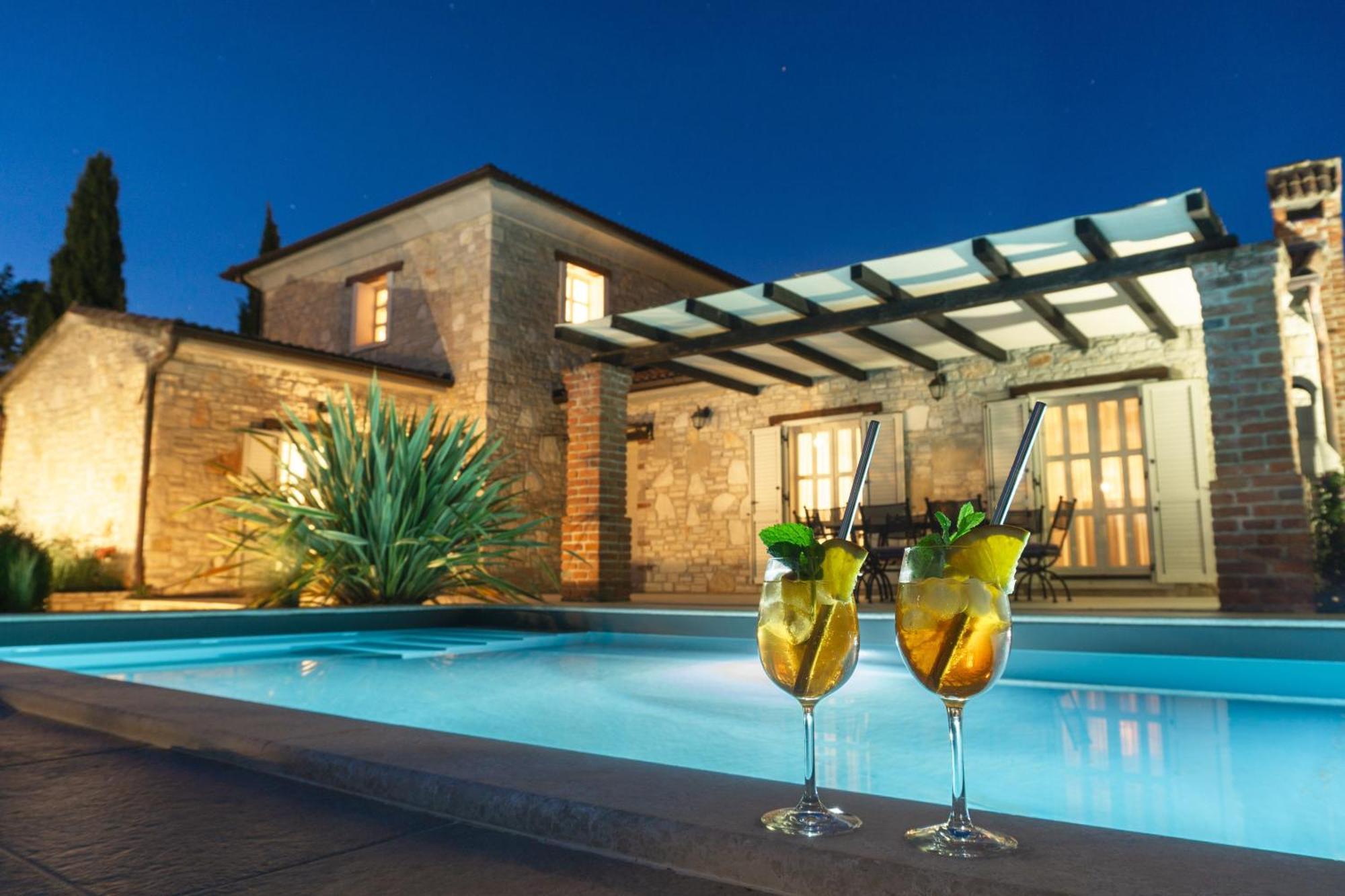 Villa Melissa - Istrisches Steinhaus Mit Pool In Guter Lage Sveti Lovreč Pazenatički المظهر الخارجي الصورة