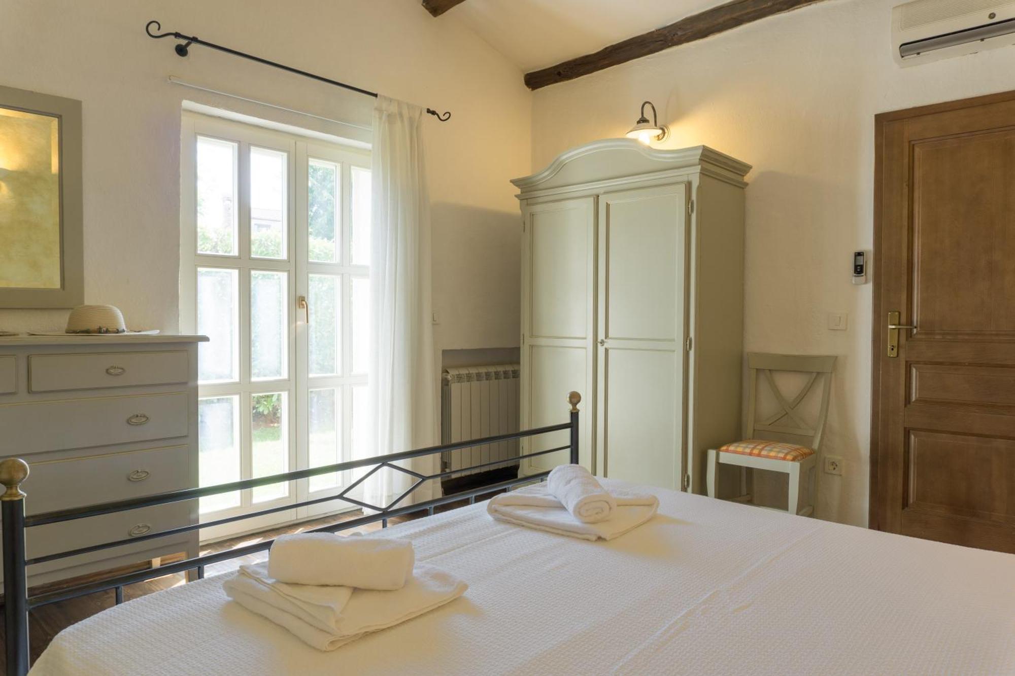 Villa Melissa - Istrisches Steinhaus Mit Pool In Guter Lage Sveti Lovreč Pazenatički المظهر الخارجي الصورة